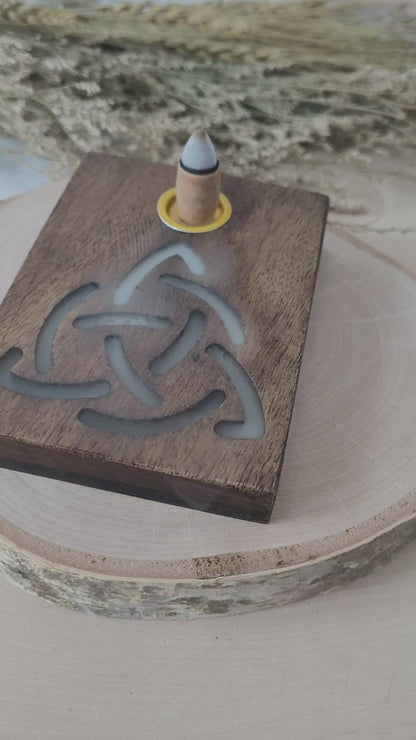 Backflow Räucherkegelhalter Trinitätsknoten Mangoholz