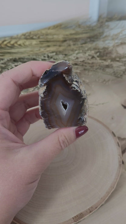 Achat Geode mit Standfläche 5,3 x 4 cm, 105g