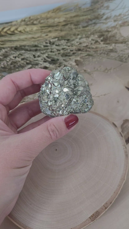 Pyrit Kristallstufe 4,7 x 4,1 cm, 188g