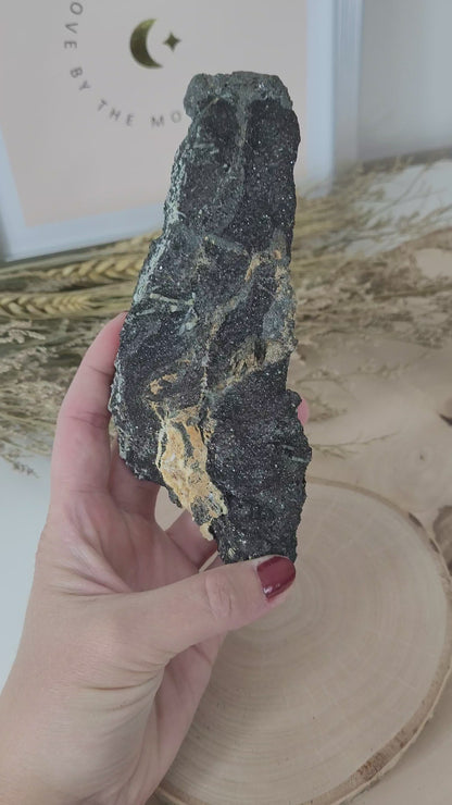 Beryll Kristalle auf schwarzem Glimmerschiefer 16x6,5cm, 418g aus dem Habachtal in Österreich