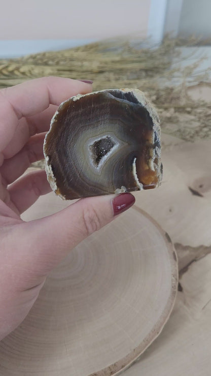 Achat Geode mit Standfläche 4,8 x 4,9 cm, 138g