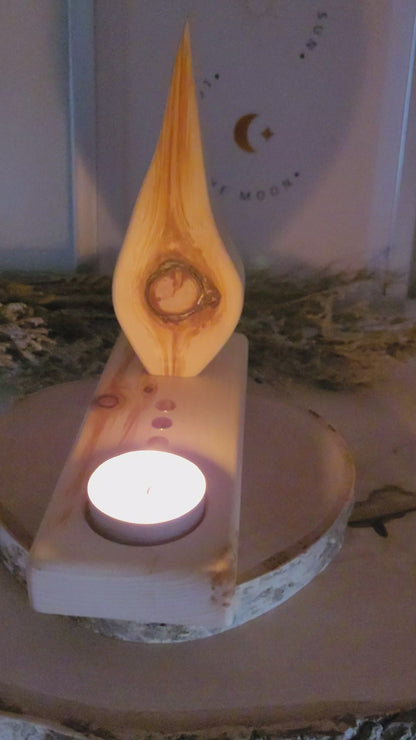 Zirbenholz Seelenlicht "Schutzflamme" Teelichthalter auf Zirbenholz Sockel mit Edelstahl Plättchen