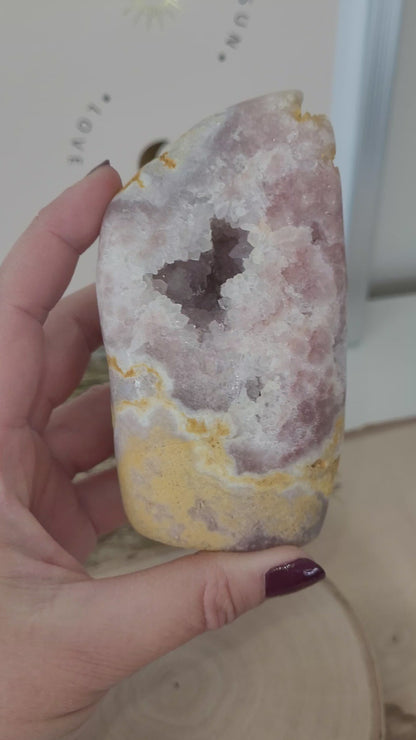 Pink Amethyst Freiform 10,5 x 5,3cm, 449g