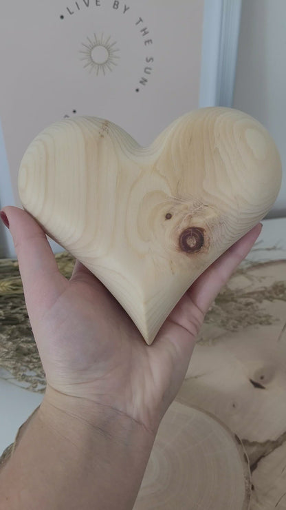 Zirbenholz Herz bauchig, Handschmeichler groß, 13 x 12 cm