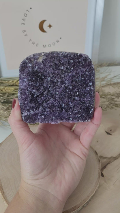 Amethyst Kristalldruse 8x8,9cm, 605g
