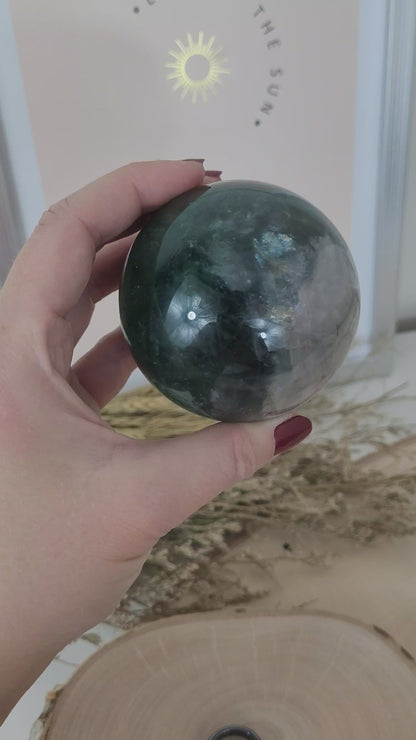 Fluorit Kugel 6,8cm Durchmesser, 536g