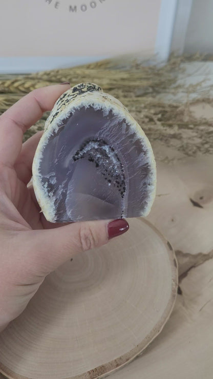 Achat Geode mit Standfläche 7,5 x 6,7 cm, 233g